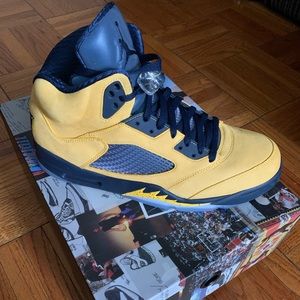 Jordan Retro 5 Michigan